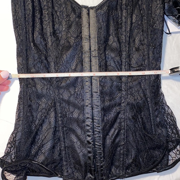 NWT Peplum Corset - Picture 4 of 8